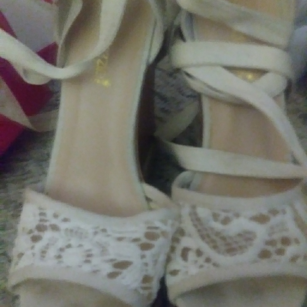 Womens shoes